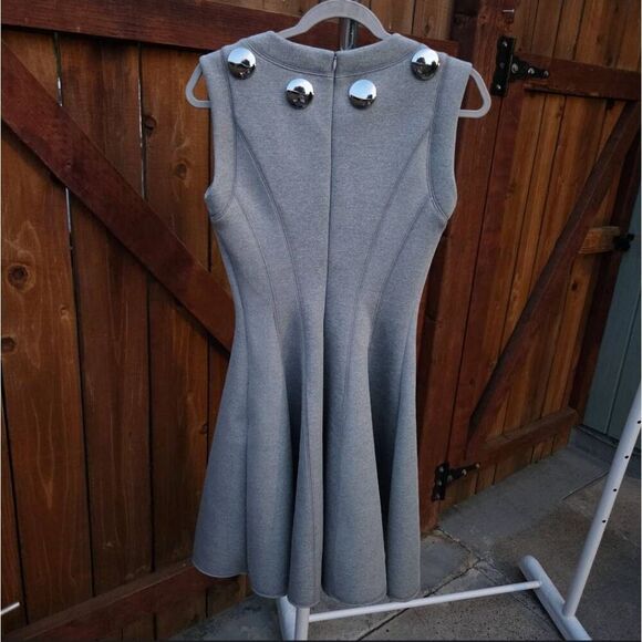 Cristiano Burani Sleeveless Knit Fit and Flare w/ Hardcore Pleats Grey Dress. Si - Picture 6 of 10